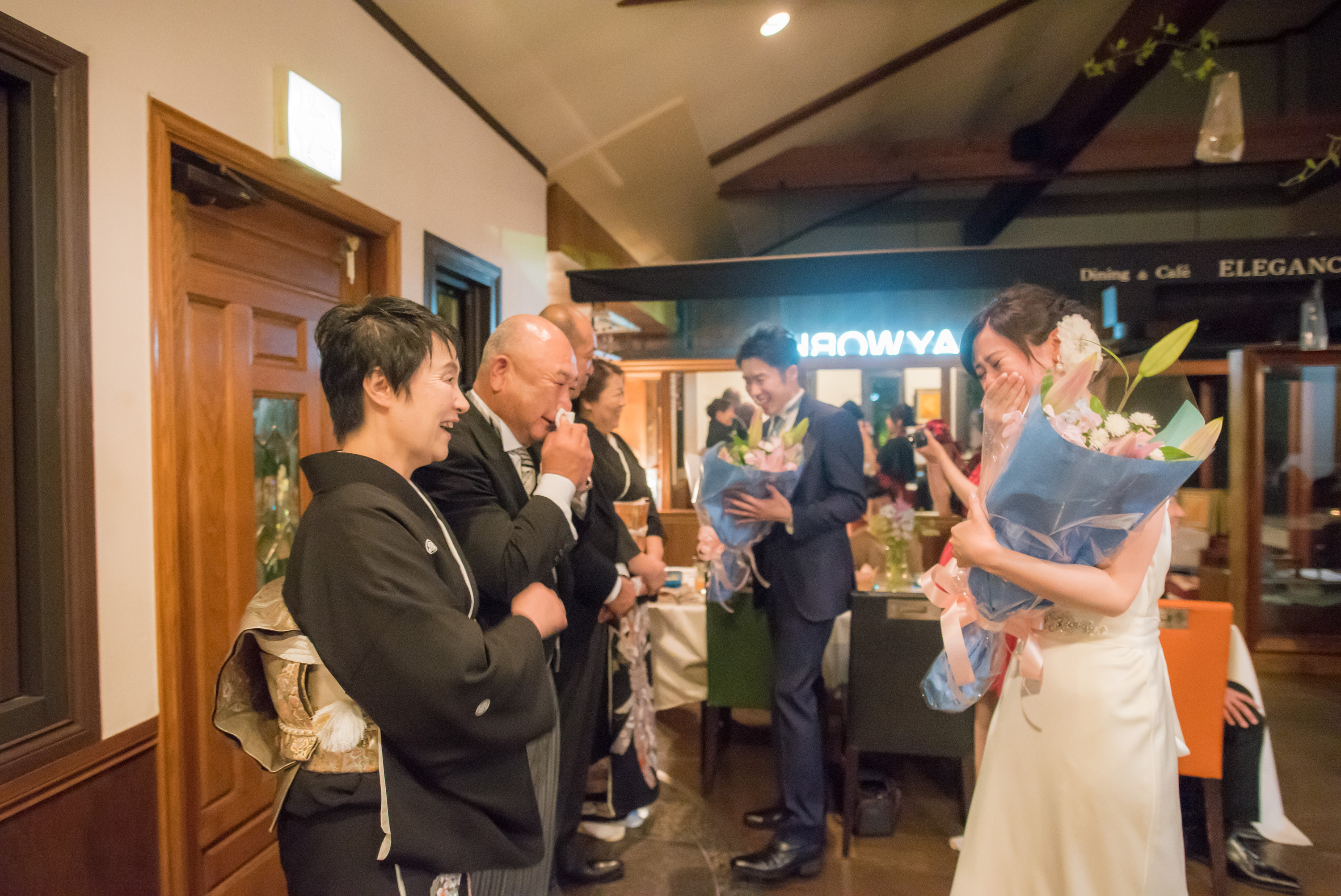 レストランウェディング 家族婚 親族結婚式 エクラ 茨城 イタリアンダイニングエレガンス 水族館 青
