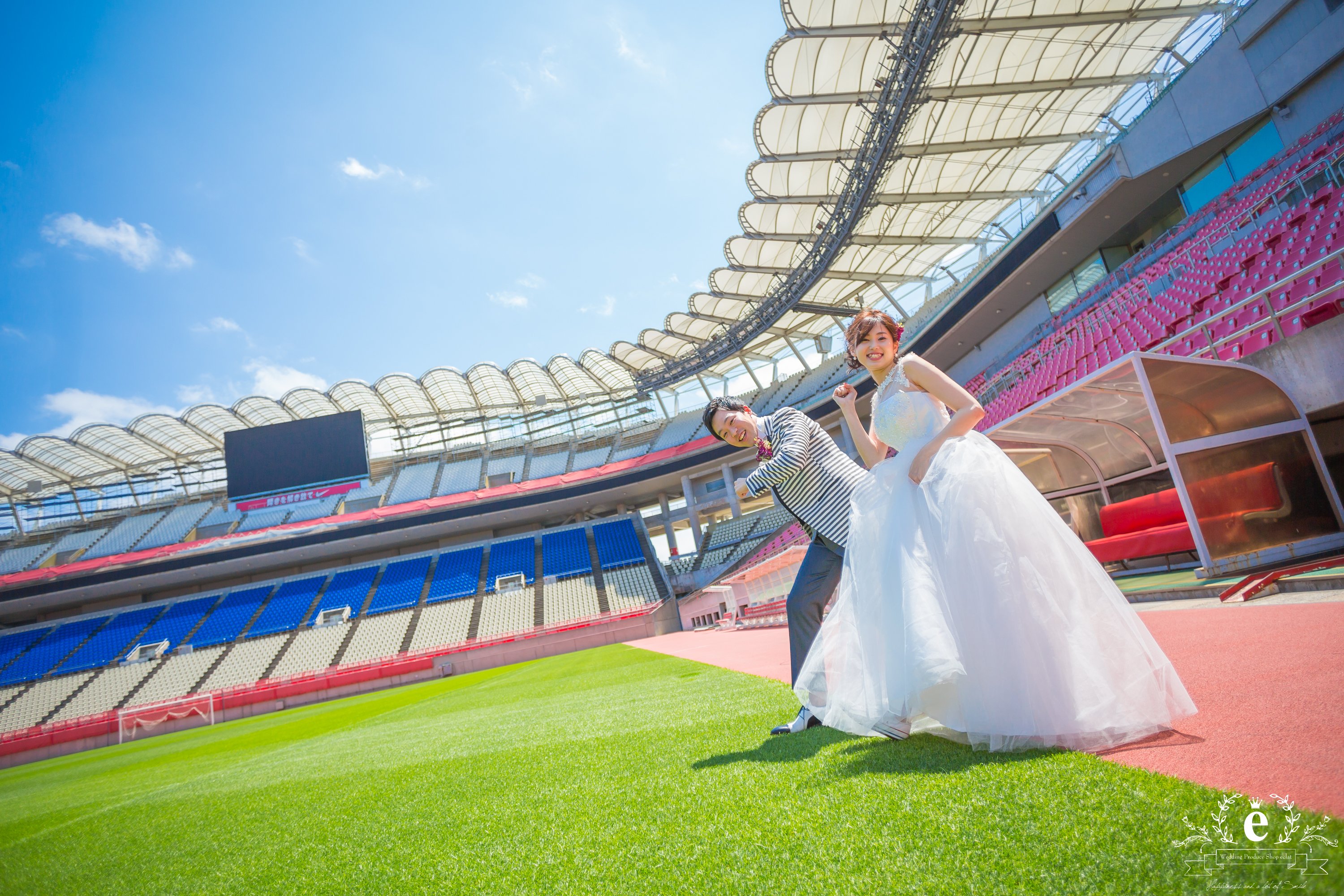 カシマサッカースタジアムで前撮り撮影 Photo Wedding Report 実例レポート エクラ 茨城で結婚式 ならウェディングプロデュースショップ エクラ