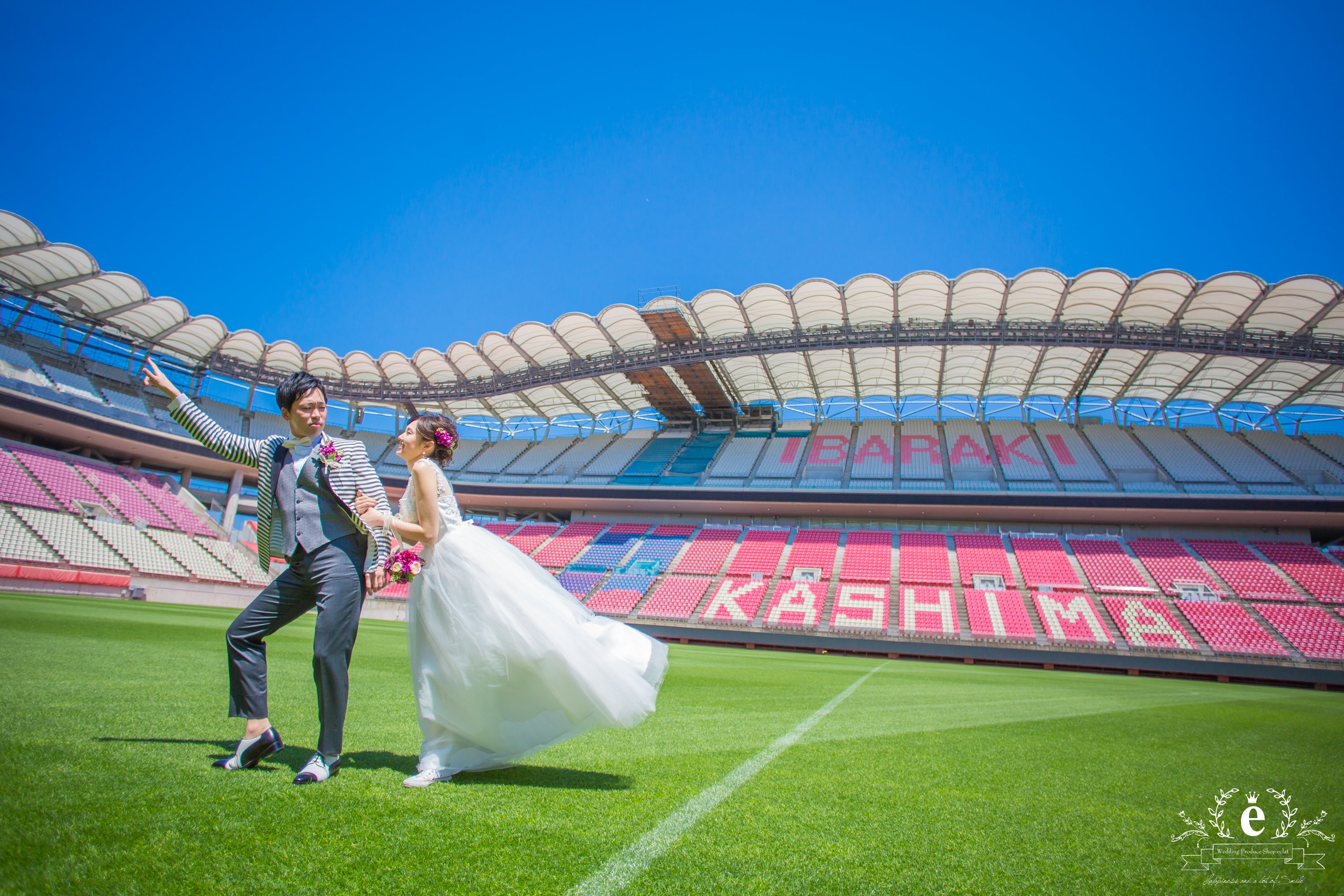 カシマサッカースタジアムで前撮り撮影 Photo Wedding Report 実例レポート エクラ 茨城で結婚式 ならウェディングプロデュースショップ エクラ