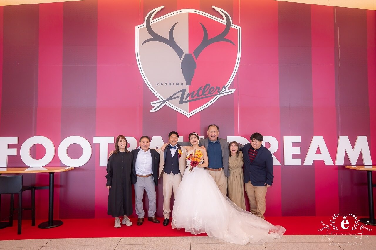 カシマサッカースタジアム 鹿島サッカースタジアム 挙式 結婚式 写真 ウェディング サッカー 趣味 アントラーズ ウェディングフォト ユニフォーム 水戸エクラ エクラ