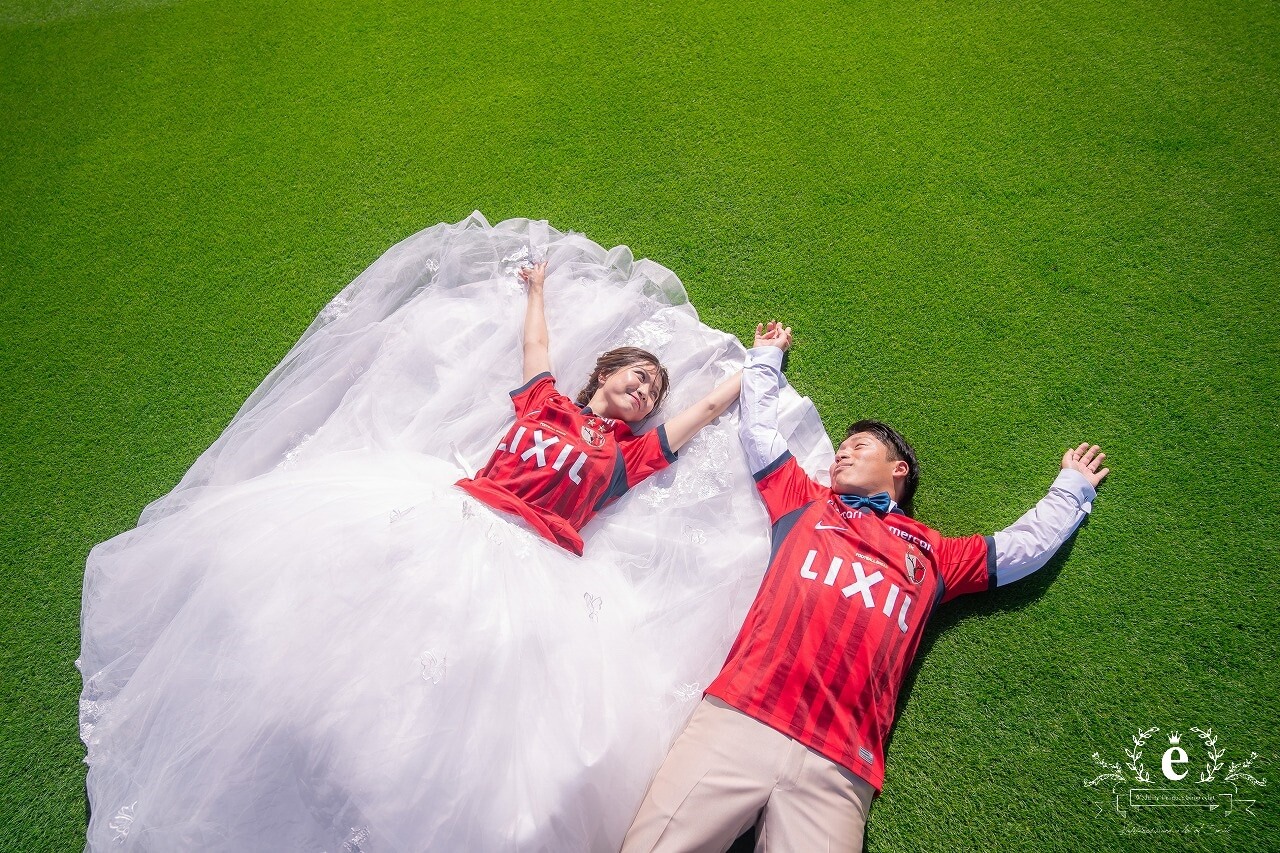 カシマサッカースタジアム 鹿島サッカースタジアム 挙式 結婚式 写真 ウェディング サッカー 趣味 アントラーズ ウェディングフォト ユニフォーム 水戸エクラ エクラ