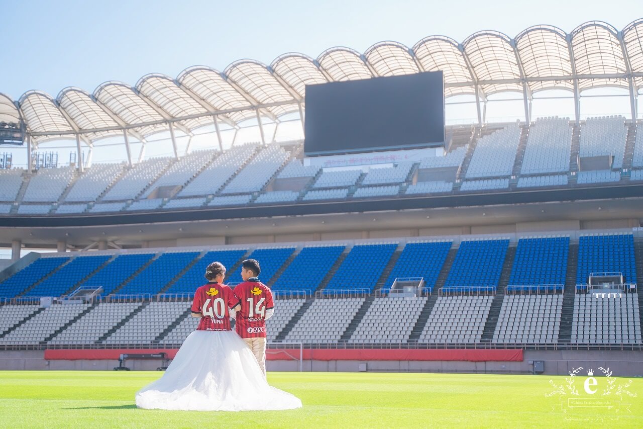 カシマサッカースタジアム 鹿島サッカースタジアム 挙式 結婚式 写真 ウェディング サッカー 趣味 アントラーズ ウェディングフォト ユニフォーム 水戸エクラ エクラ