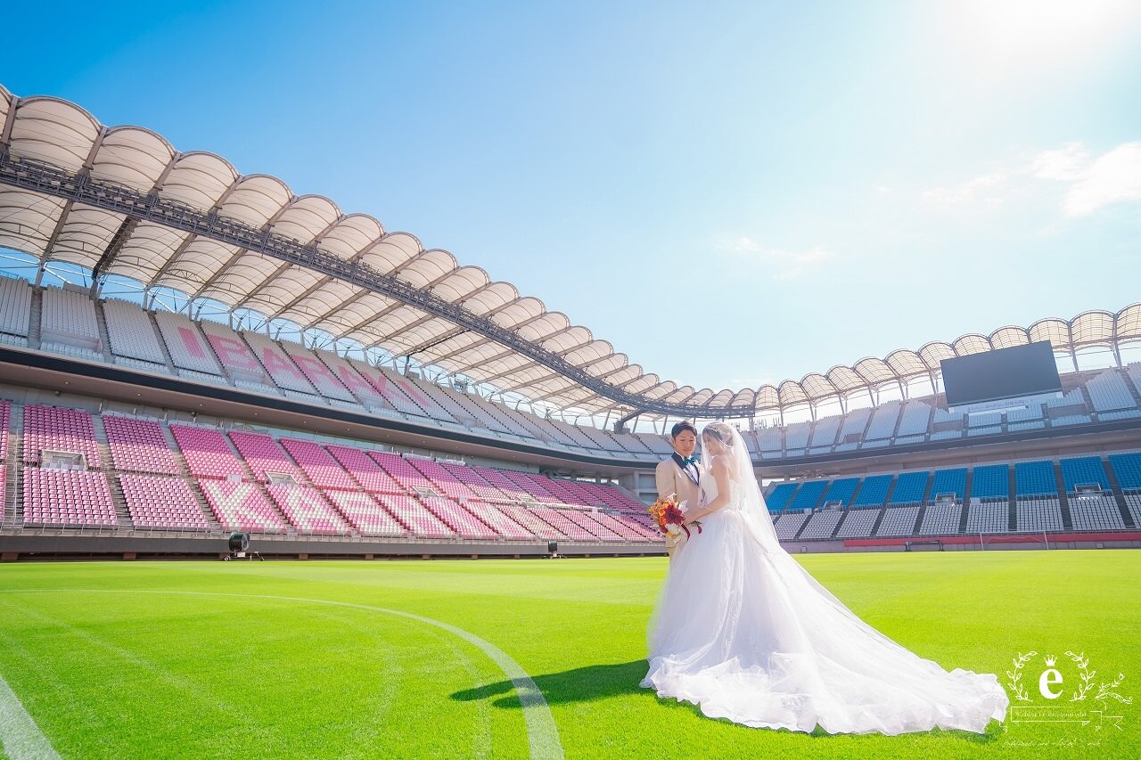 カシマサッカースタジアム 鹿島サッカースタジアム 挙式 結婚式 写真 ウェディング サッカー 趣味 アントラーズ ウェディングフォト ユニフォーム 水戸エクラ エクラ