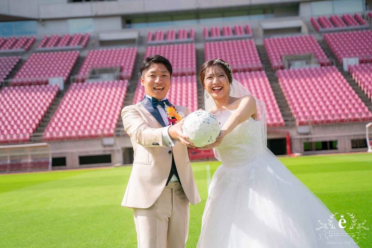 カシマサッカースタジアム 鹿島サッカースタジアム 挙式 結婚式 写真 ウェディング サッカー 趣味 アントラーズ ウェディングフォト ユニフォーム 水戸エクラ エクラ