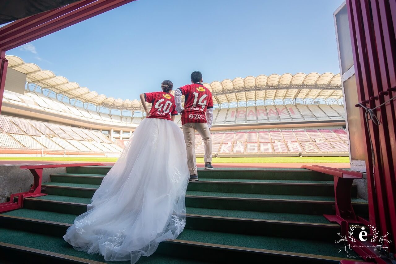 カシマサッカースタジアム 鹿島サッカースタジアム 挙式 結婚式 写真 ウェディング サッカー 趣味 アントラーズ ウェディングフォト ユニフォーム 水戸エクラ エクラ