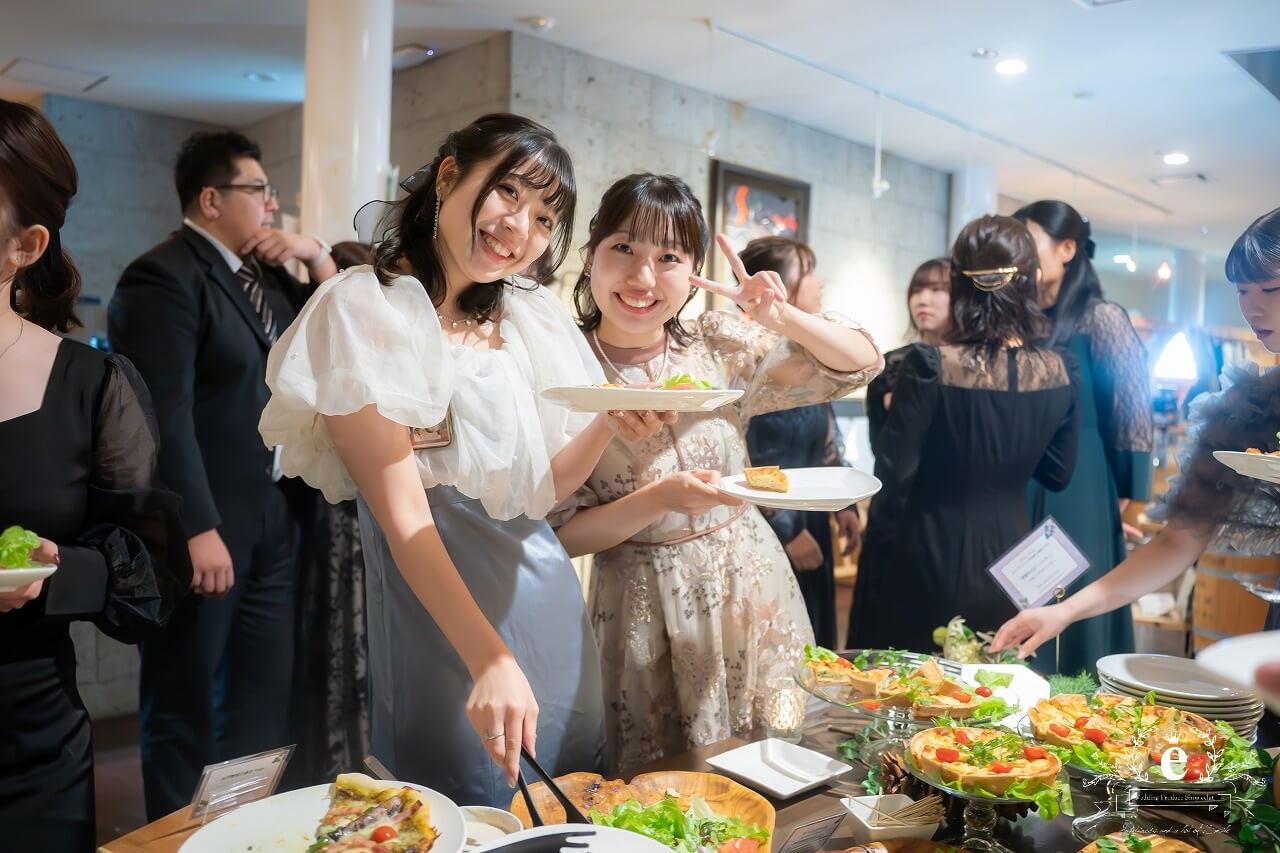 好文カフェ 千波湖 レストラン カフェ 水戸ウェディングパーティー 1.5次会 カジュアル ブッフェ 友人 結婚式 持ち込み ナイトウェディング シャンパンタワー 水戸結婚式 アットホーム 自由 フォト 写真 おしゃれ エクラ プロデュース会社