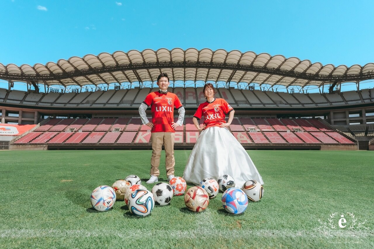 カシマサッカースタジアム カシマスタジアム カシマスタジアム前撮り スタジアム前撮り サッカー前撮り サッカーフォトウェディング ピッチ サッカー 茨城前撮り 茨城フォトウェディング スポーツ 趣味 自由 ユニフォーム 背番号 KASHIMA　鹿嶋市 エクラ スタジオ ロケ