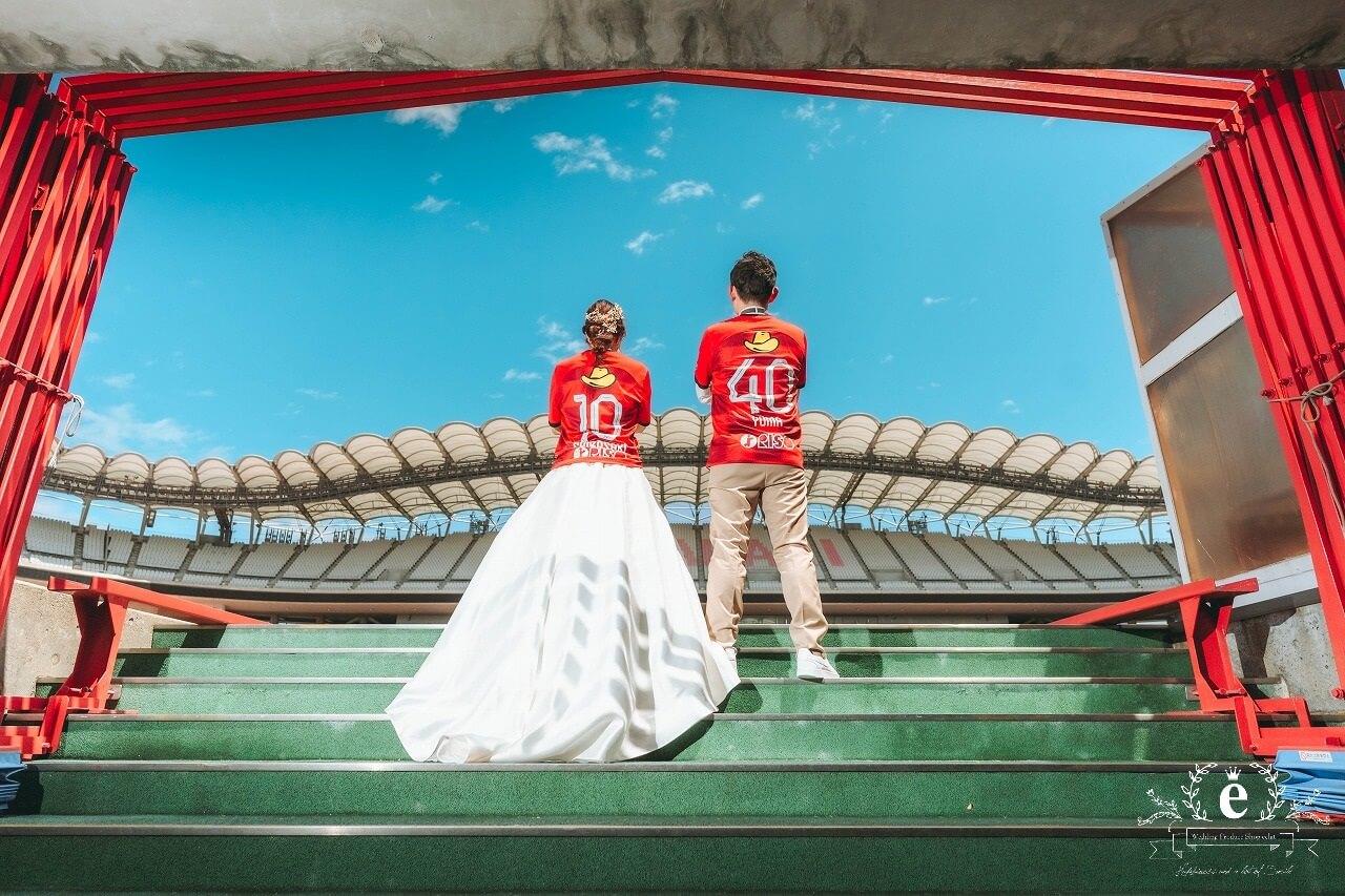 カシマサッカースタジアム カシマスタジアム カシマスタジアム前撮り スタジアム前撮り サッカー前撮り サッカーフォトウェディング ピッチ サッカー 茨城前撮り 茨城フォトウェディング スポーツ 趣味 自由 ユニフォーム 背番号 KASHIMA　鹿嶋市 エクラ スタジオ ロケ