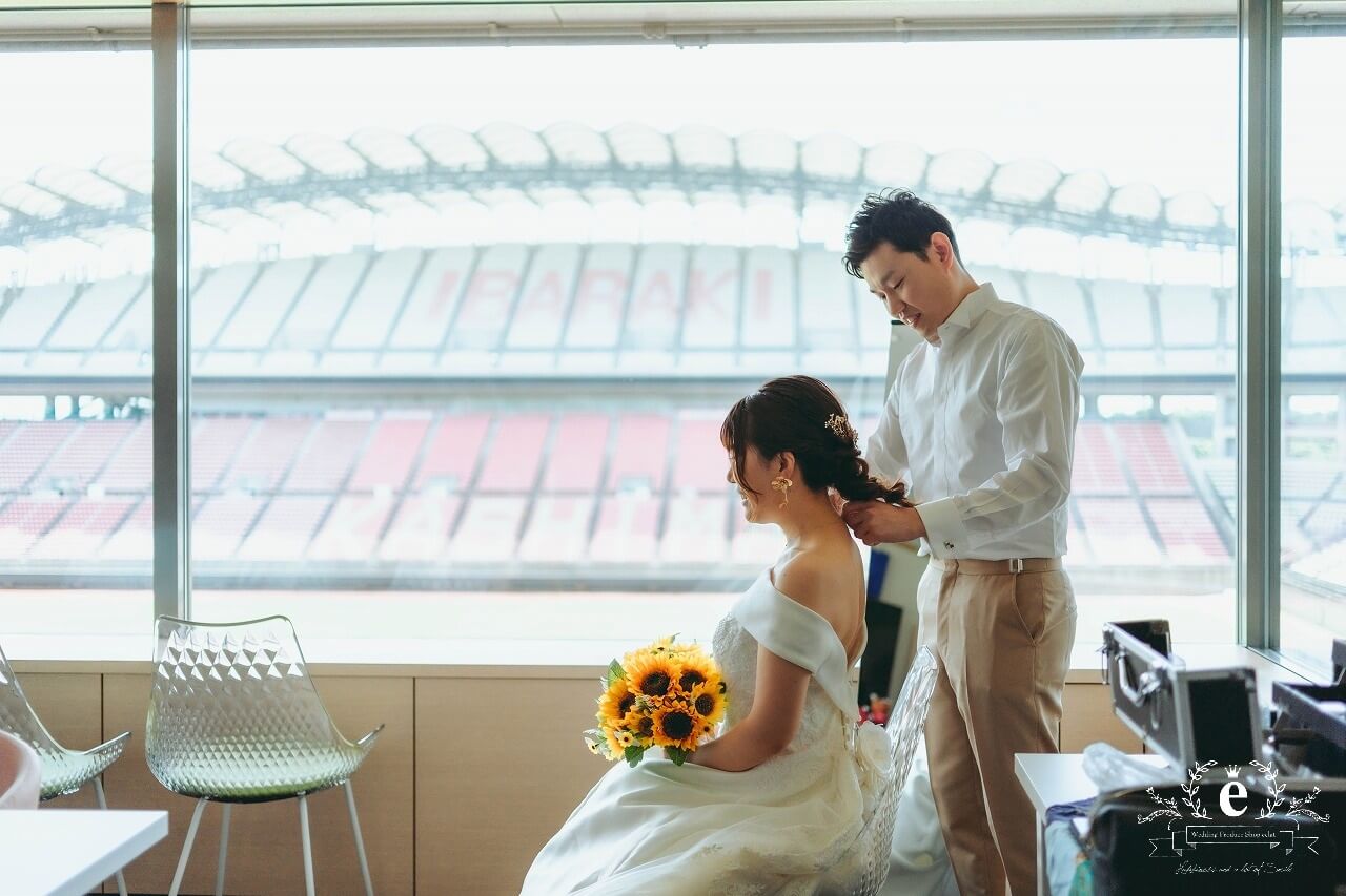 カシマサッカースタジアム カシマスタジアム カシマスタジアム前撮り スタジアム前撮り サッカー前撮り サッカーフォトウェディング ピッチ サッカー 茨城前撮り 茨城フォトウェディング スポーツ 趣味 自由 ユニフォーム 背番号 KASHIMA　鹿嶋市 エクラ スタジオ ロケ