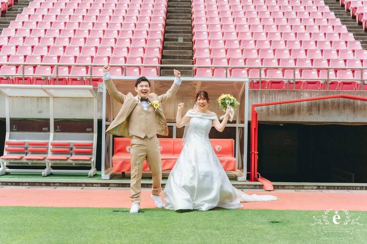 カシマサッカースタジアム カシマスタジアム カシマスタジアム前撮り スタジアム前撮り サッカー前撮り サッカーフォトウェディング ピッチ サッカー 茨城前撮り 茨城フォトウェディング スポーツ 趣味 自由 ユニフォーム 背番号 KASHIMA　鹿嶋市 エクラ スタジオ ロケ