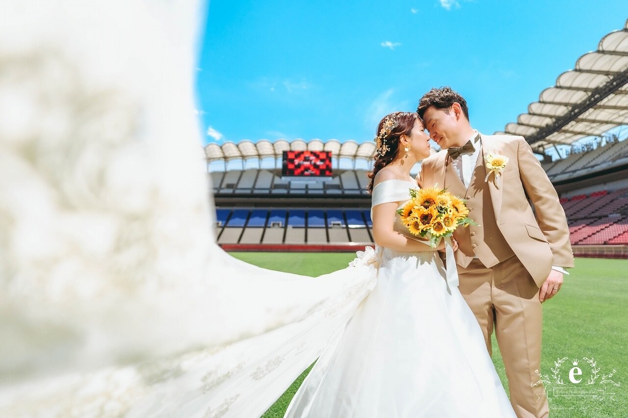 カシマサッカースタジアム カシマスタジアム カシマスタジアム前撮り スタジアム前撮り サッカー前撮り サッカーフォトウェディング ピッチ サッカー 茨城前撮り 茨城フォトウェディング スポーツ 趣味 自由 ユニフォーム 背番号 KASHIMA　鹿嶋市 エクラ スタジオ ロケ