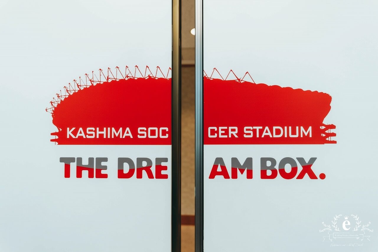 カシマサッカースタジアム カシマスタジアム カシマスタジアム前撮り スタジアム前撮り サッカー前撮り サッカーフォトウェディング ピッチ サッカー 茨城前撮り 茨城フォトウェディング スポーツ 趣味 自由 ユニフォーム 背番号 KASHIMA　鹿嶋市 エクラ スタジオ ロケ