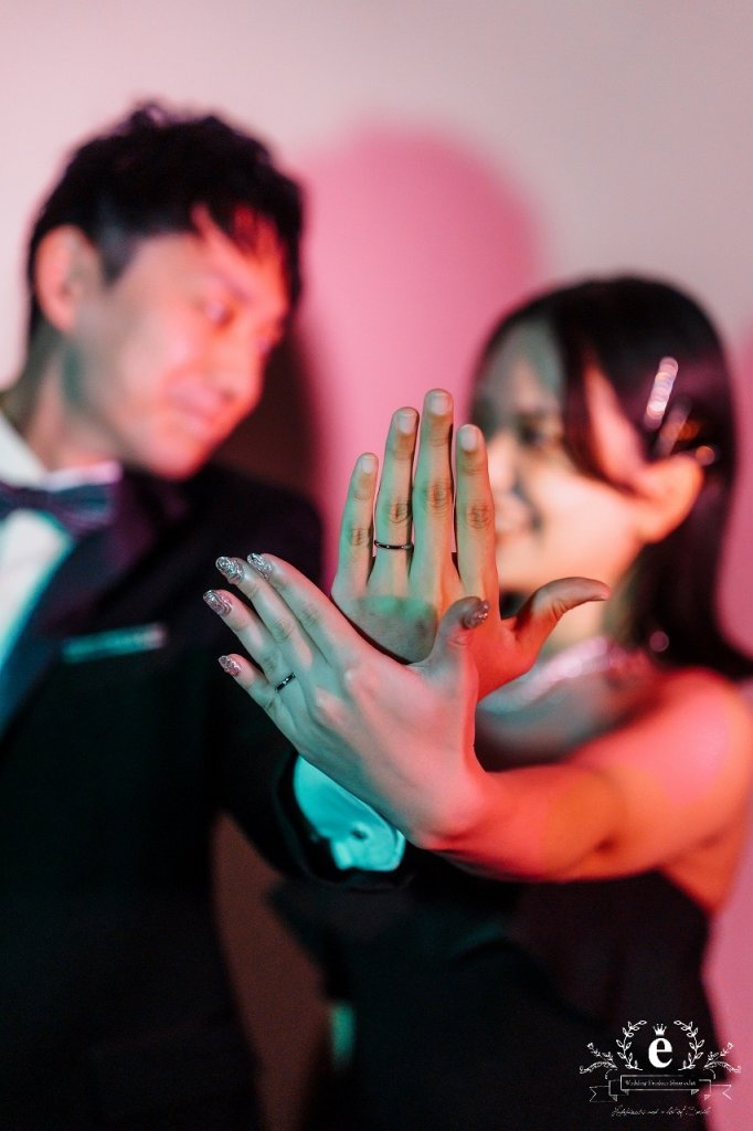 鯨ヶ丘商店街 板谷坂 まいづる第一公園 実家 スタジオ 丸ライト カラーライティング 水戸街中 水戸夜 水戸前撮り 水戸フォトウェディング ナイトフォトウェディング 公園 茨城前撮り 茨城フォトウェディング コンフェッティー デニム 革ジャン 私服 自由 持ち込み おしゃれ 撮影 ロケ撮影 スタジオ撮影 夜