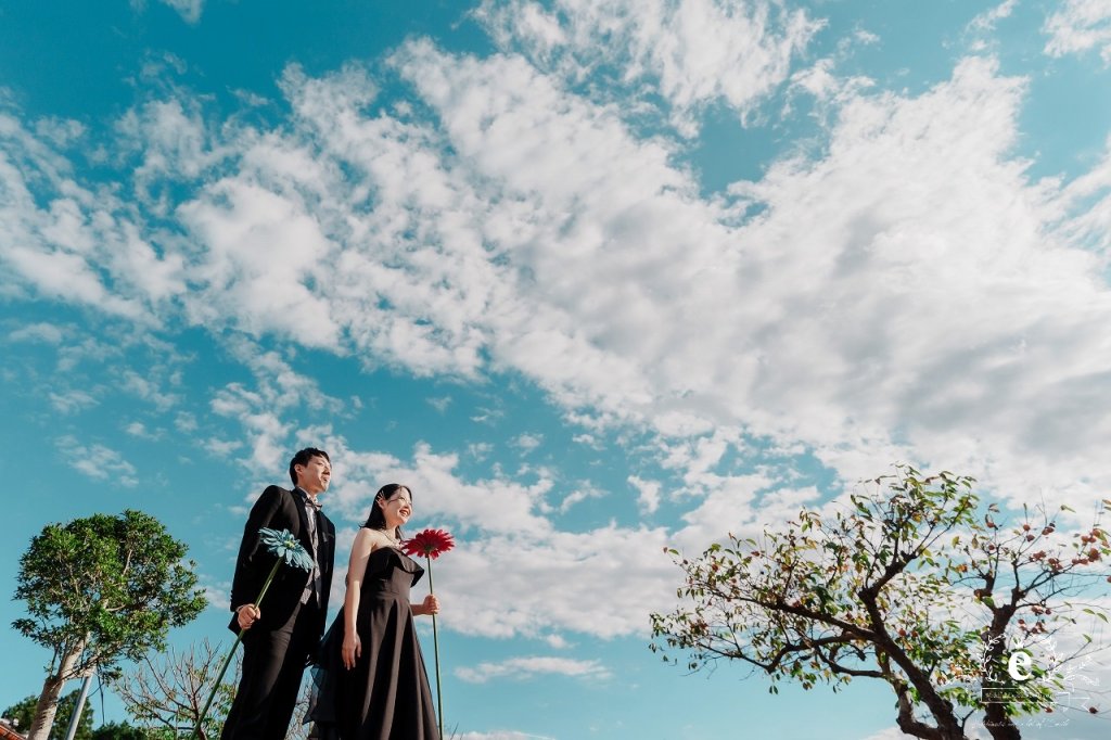 鯨ヶ丘商店街 板谷坂 まいづる第一公園 実家 スタジオ 丸ライト カラーライティング 水戸街中 水戸夜 水戸前撮り 水戸フォトウェディング ナイトフォトウェディング 公園 茨城前撮り 茨城フォトウェディング コンフェッティー デニム 革ジャン 私服 自由 持ち込み おしゃれ 撮影 ロケ撮影 スタジオ撮影 夜