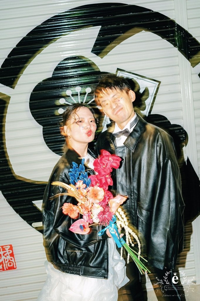 鯨ヶ丘商店街 板谷坂 まいづる第一公園 実家 スタジオ 丸ライト カラーライティング 水戸街中 水戸夜 水戸前撮り 水戸フォトウェディング ナイトフォトウェディング 公園 茨城前撮り 茨城フォトウェディング コンフェッティー デニム 革ジャン 私服 自由 持ち込み おしゃれ 撮影 ロケ撮影 スタジオ撮影 夜