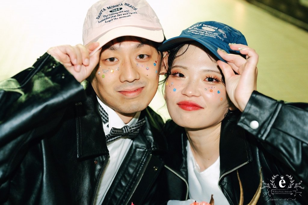 鯨ヶ丘商店街 板谷坂 まいづる第一公園 実家 スタジオ 丸ライト カラーライティング 水戸街中 水戸夜 水戸前撮り 水戸フォトウェディング ナイトフォトウェディング 公園 茨城前撮り 茨城フォトウェディング コンフェッティー デニム 革ジャン 私服 自由 持ち込み おしゃれ 撮影 ロケ撮影 スタジオ撮影 夜